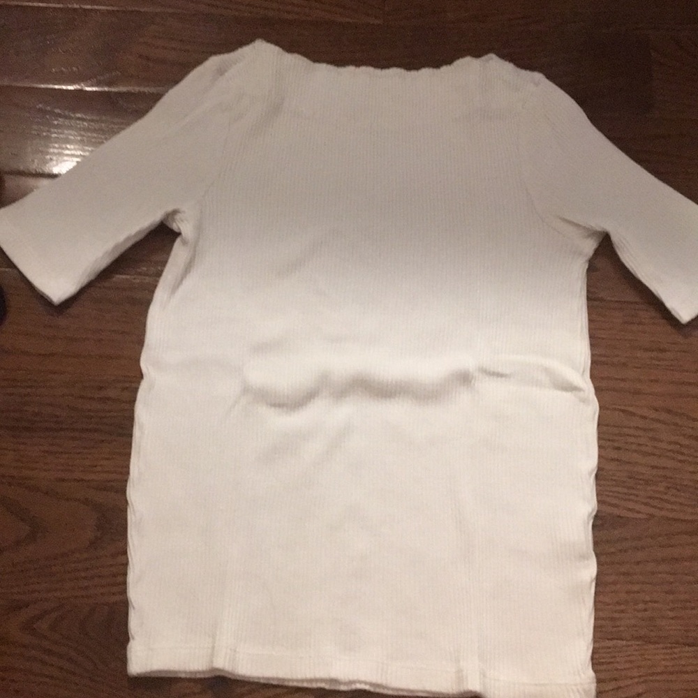 Ribbed Half-Sleeve Tee